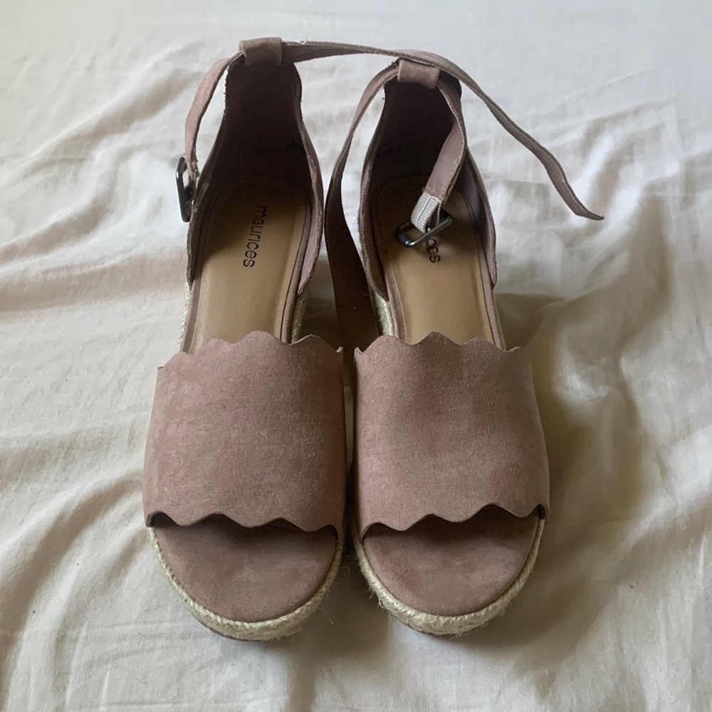 Maurices, Size 8, Pink Wedge Heel
